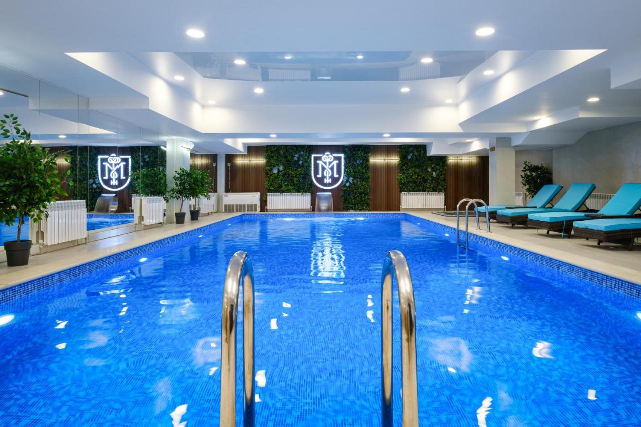 Grand Mildom Hotel الماتي المظهر الخارجي الصورة