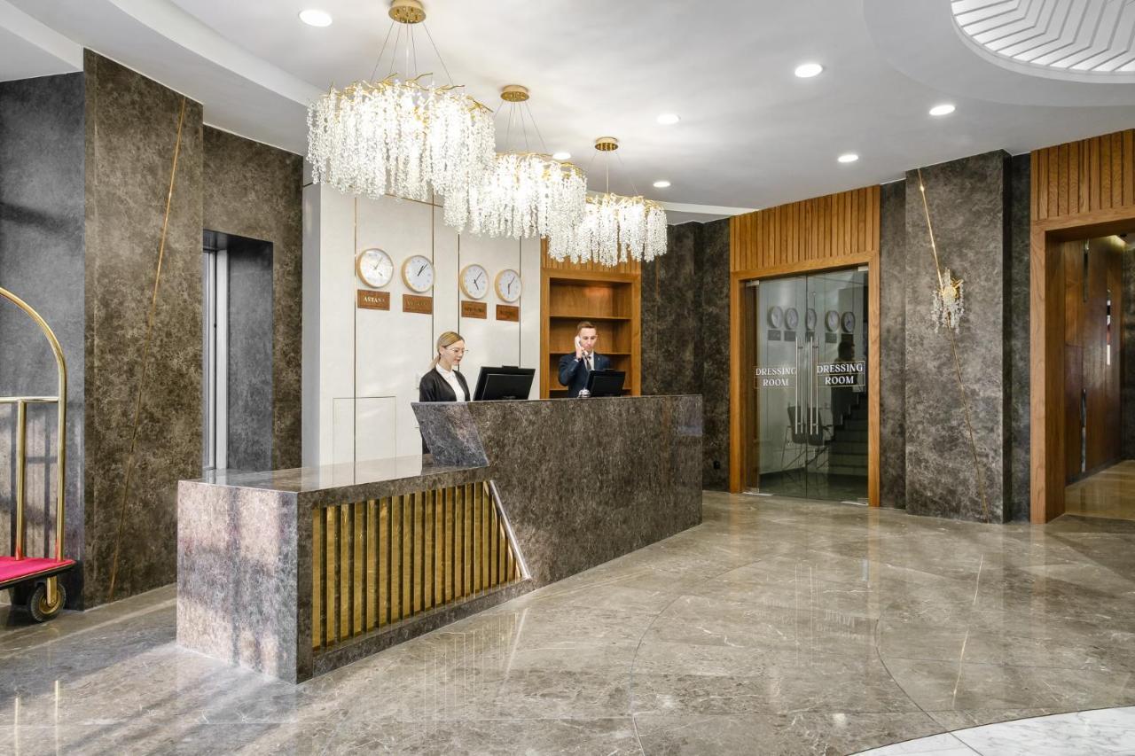 Grand Mildom Hotel الماتي المظهر الخارجي الصورة