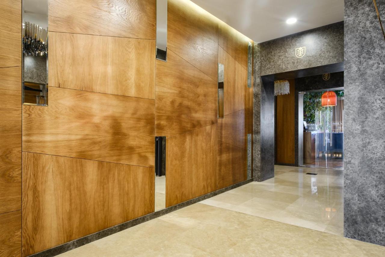 Grand Mildom Hotel الماتي المظهر الخارجي الصورة