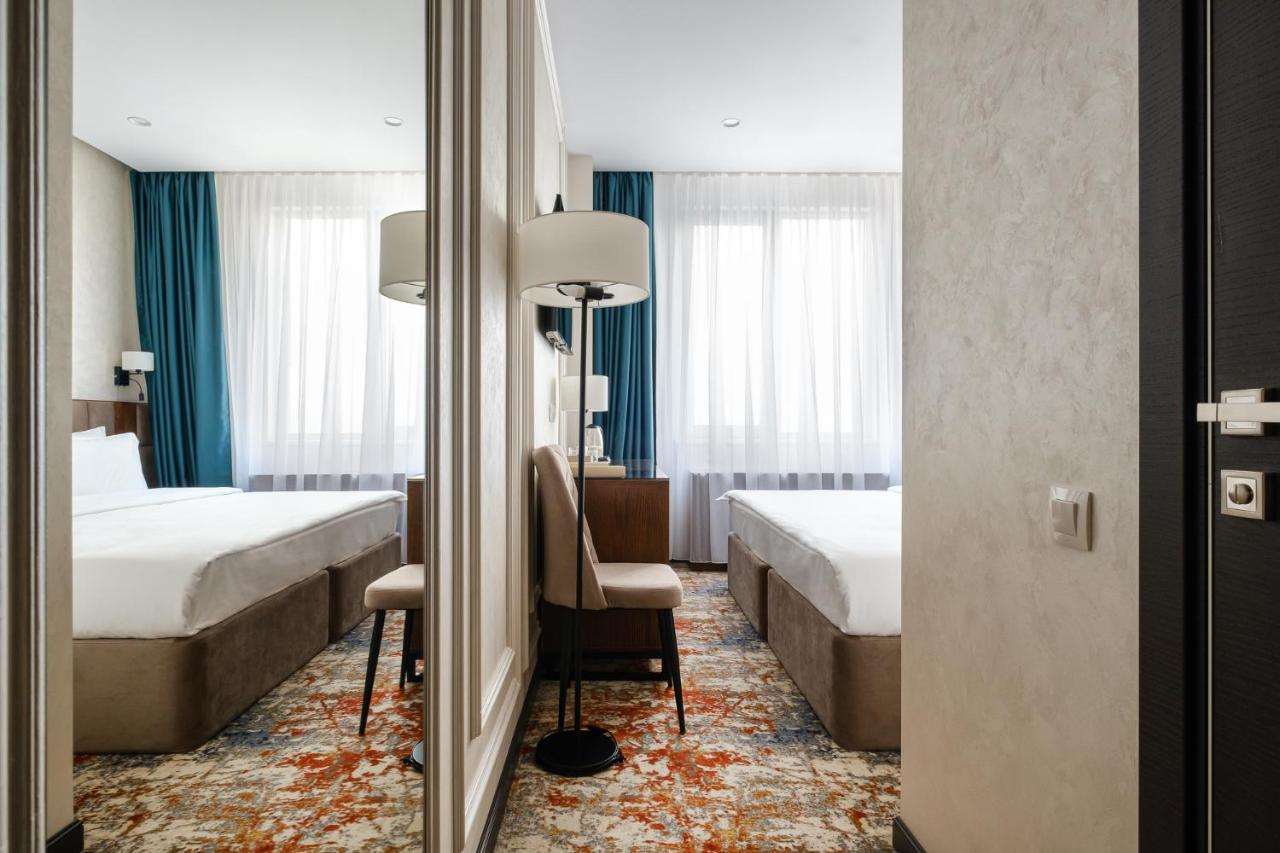 Grand Mildom Hotel الماتي المظهر الخارجي الصورة