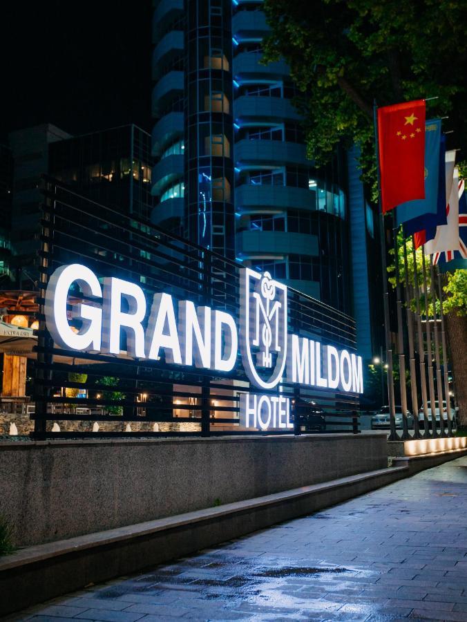 Grand Mildom Hotel الماتي المظهر الخارجي الصورة